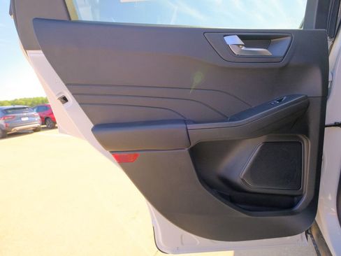 New 2025 Ford Escape SE image 27