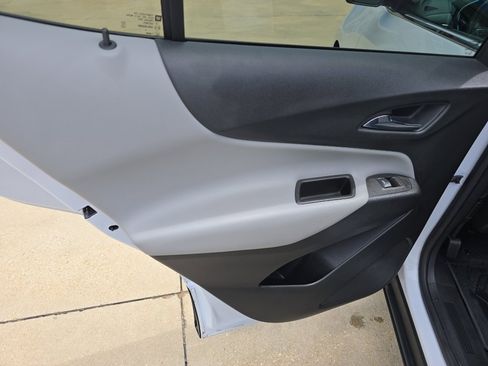 Used 2022 Chevrolet Equinox LT FWD image 11