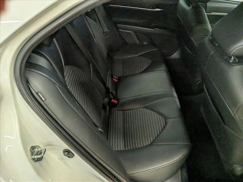 Used 2021 Toyota Camry SE image 21