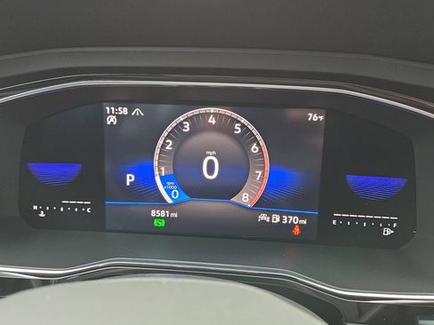 Used 2023 Volkswagen Jetta SE w/ Panoramic Sunroof Package image 21