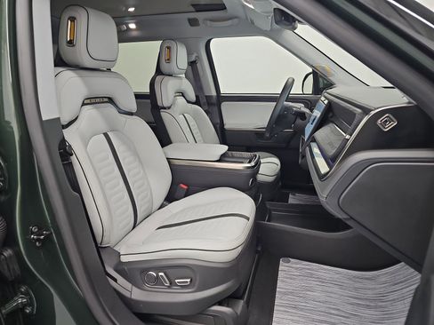 Used 2025 Rivian R1S Adventure image 24