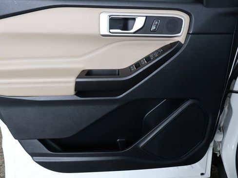 Used 2020 Ford Explorer XLT w/ Equipment Group 202A image 18