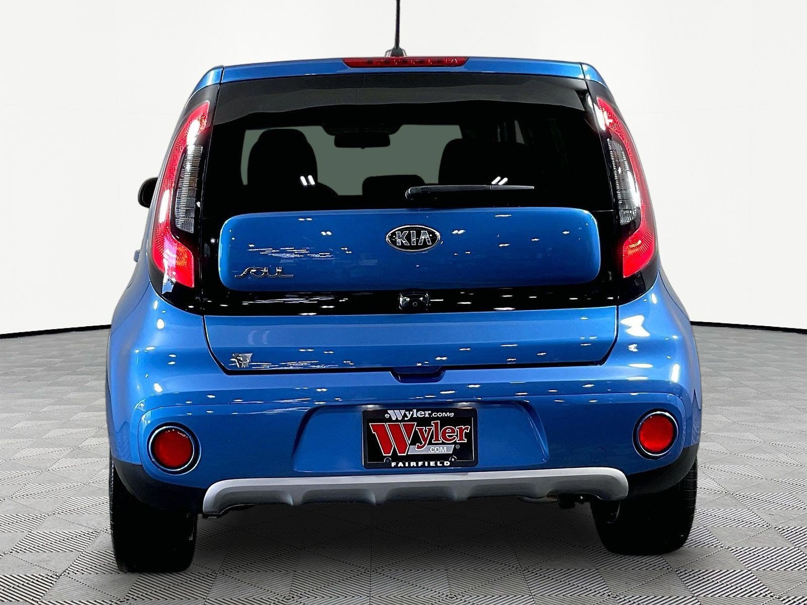 Used 2019 Kia Soul + FWD image 5