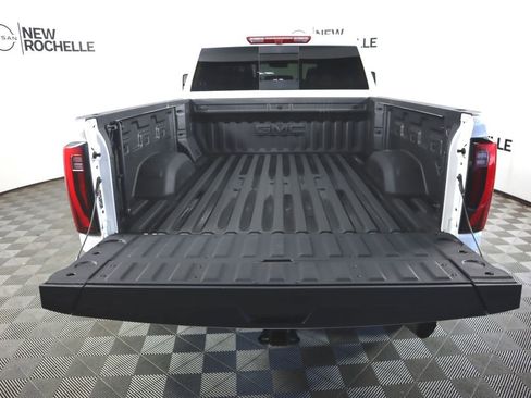 Used 2025 GMC Sierra 3500 Denali image 35