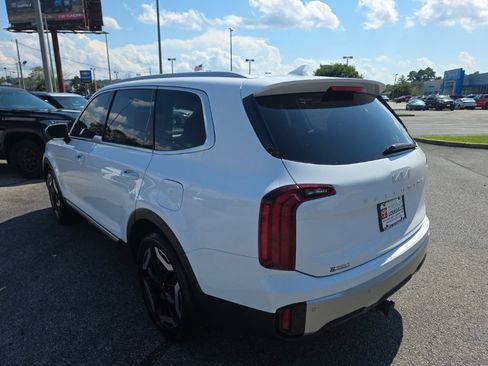 Used 2023 Kia Telluride S w/ S Sunroof Package FWD image 7