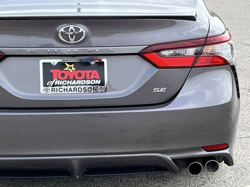 Used 2023 Toyota Camry SE FWD image 6