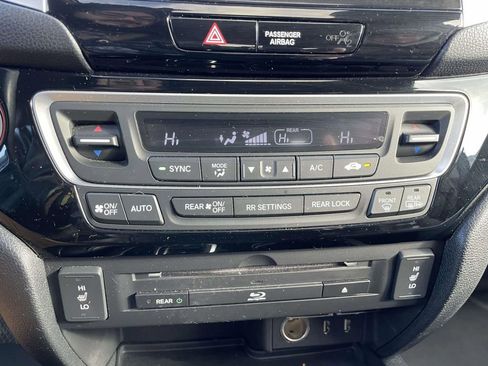 Used 2016 Honda Pilot Touring image 28