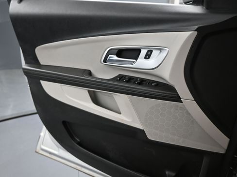 Used 2013 Chevrolet Equinox LS image 14