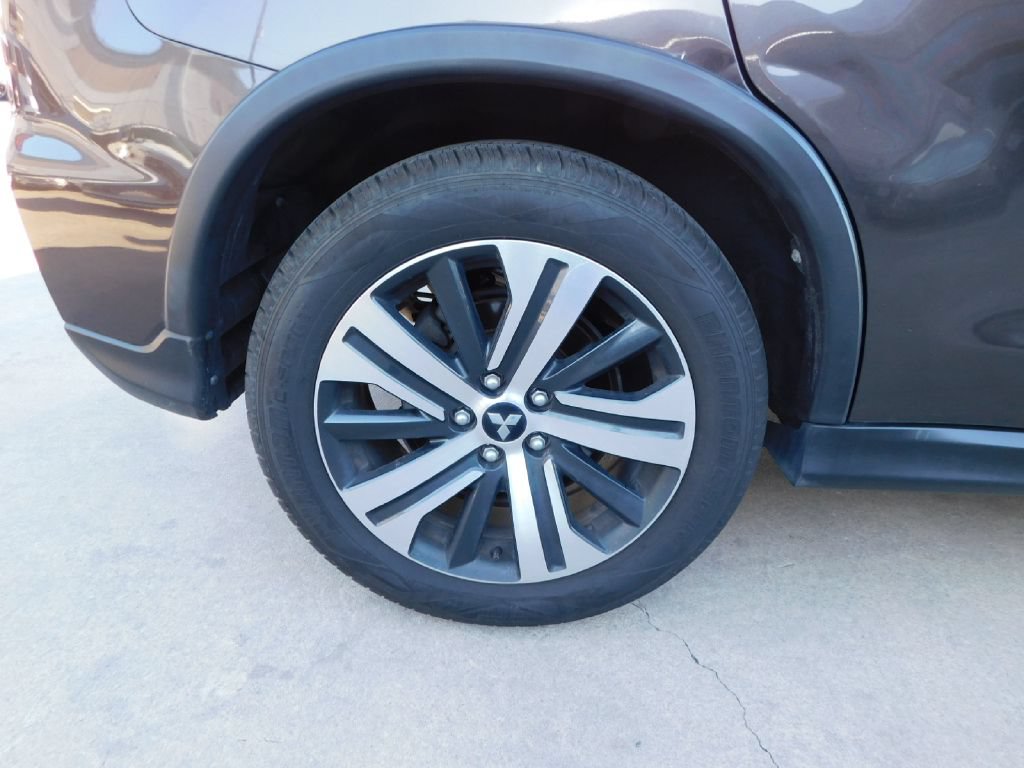 Used 2020 Mitsubishi Outlander Sport ES FWD image 9
