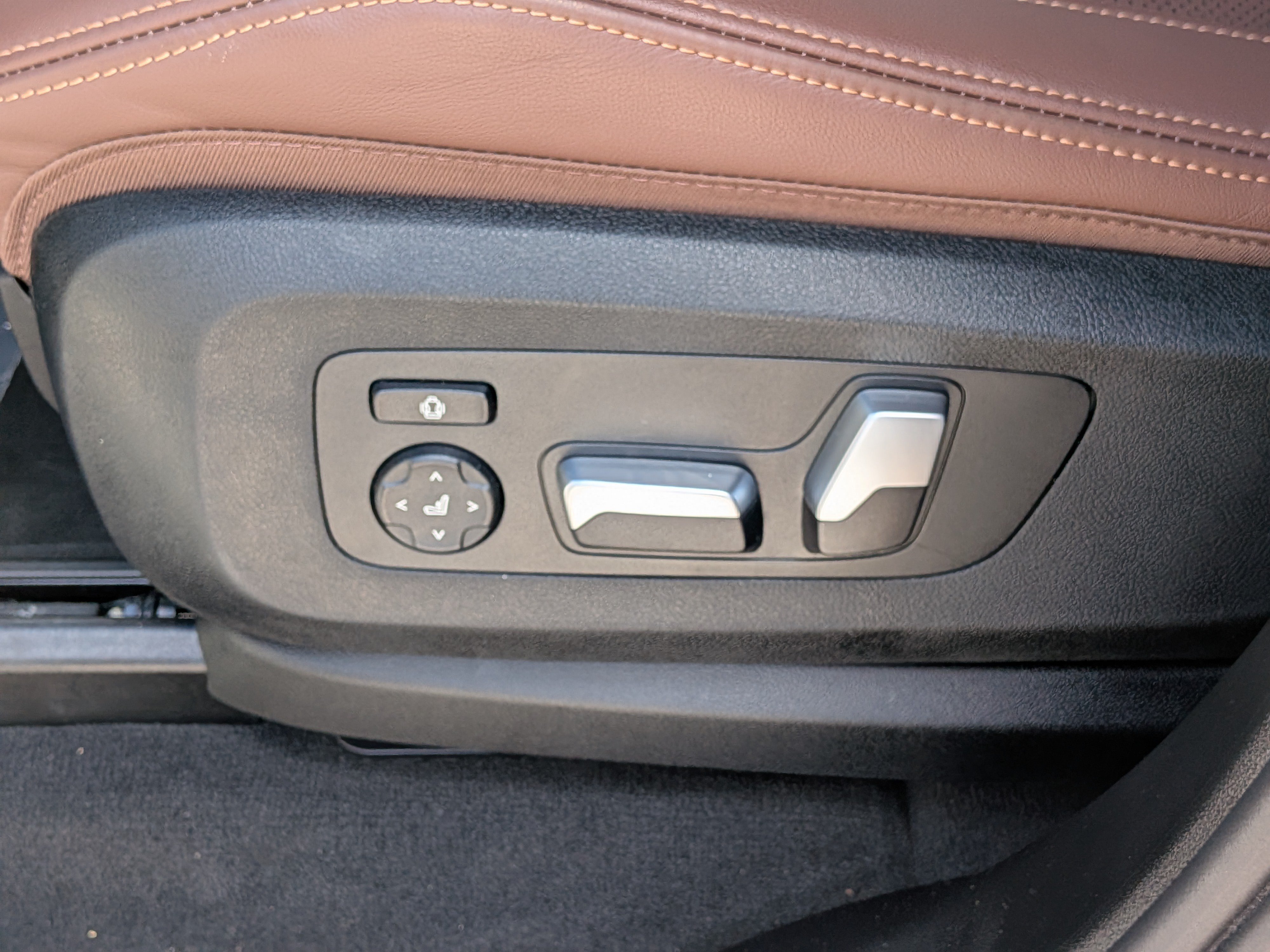 Used 2026 BMW X5 xDrive40i AWD/4WD image 23