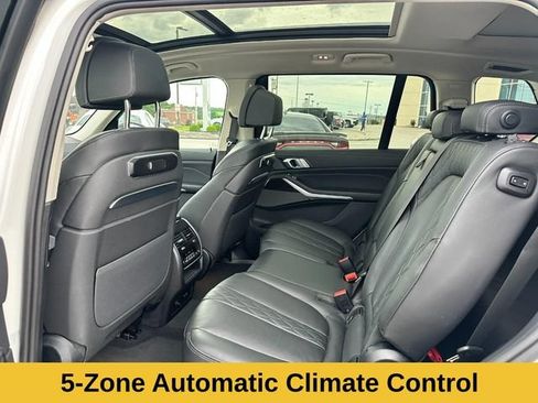 Used 2025 BMW X7 xDrive40i AWD/4WD image 14
