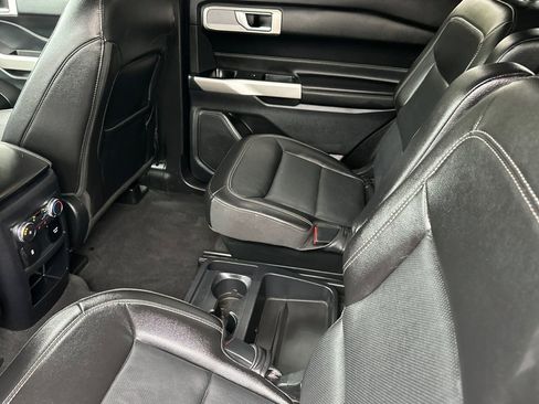 Used 2021 Ford Explorer Limited w/ Equipment Group 301A image 12