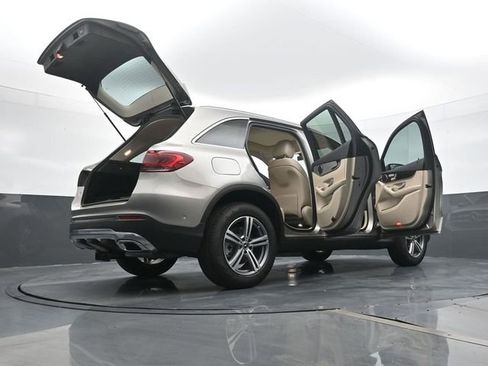 Used 2022 Mercedes-Benz GLC 300 image 26