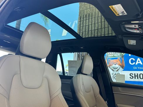 New 2026 Volvo XC90 T8 Ultra w/ Lounge Package AWD/4WD image 14