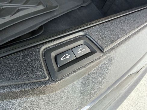 Used 2021 BMW X7 xDrive40i w/ M Sport Package image 22