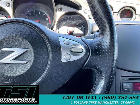 Used 2016 Nissan 370Z Coupe RWD image 18