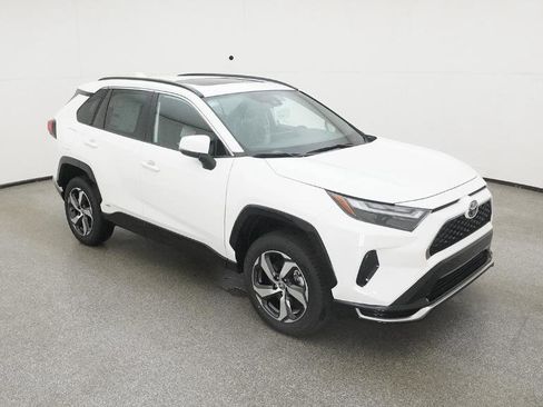 New 2025 Toyota RAV4 SE image 29
