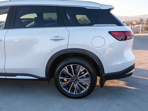 Used 2026 INFINITI QX60 Luxe w/ Cargo Package FWD image 8