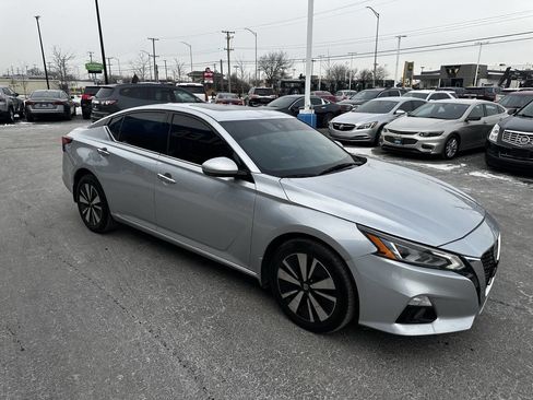 Used 2020 Nissan Altima 2.5 SV image 6