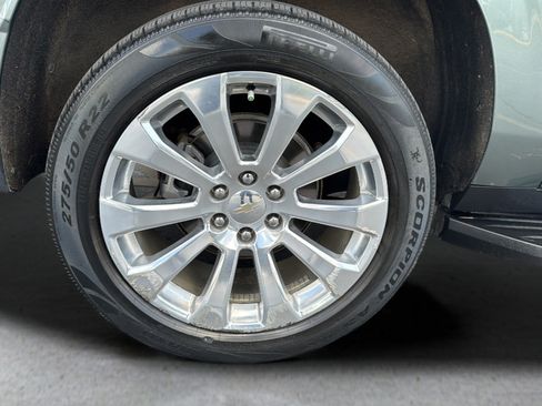 Used 2023 Chevrolet Suburban Premier w/ Advanced Technology Package RWD image 20