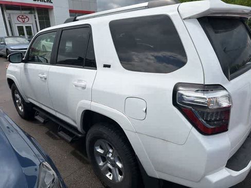 Used 2023 Toyota 4Runner SR5 Premium w/ Moonroof Package AWD/4WD image 4