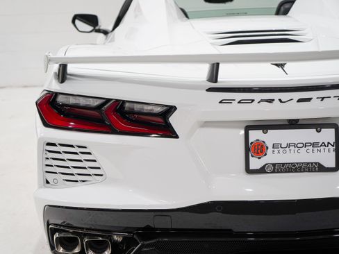 Used 2026 Chevrolet Corvette Stingray Convertible w/ Z51 Performance Package RWD image 36