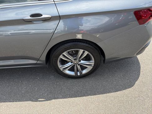 Used 2023 Volkswagen Jetta SE w/ Panoramic Sunroof Package FWD image 22