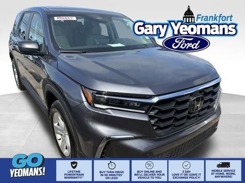 Used 2023 Honda Pilot LX image 1