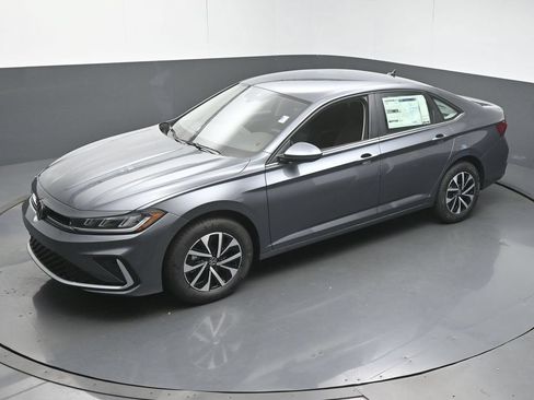 Used 2025 Volkswagen Jetta S FWD image 44