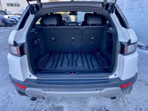 Used 2017 Land Rover Range Rover Evoque SE image 35