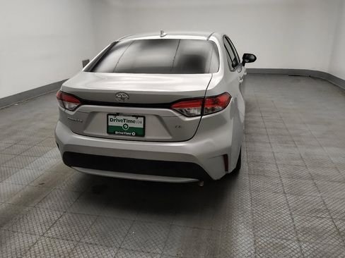 Used 2021 Toyota Corolla LE image 9