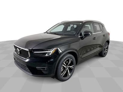 Used 2023 Volvo XC40 B5 Plus