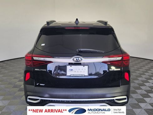 Used 2021 Kia Seltos SX w/ SX Sunroof Package AWD/4WD image 4