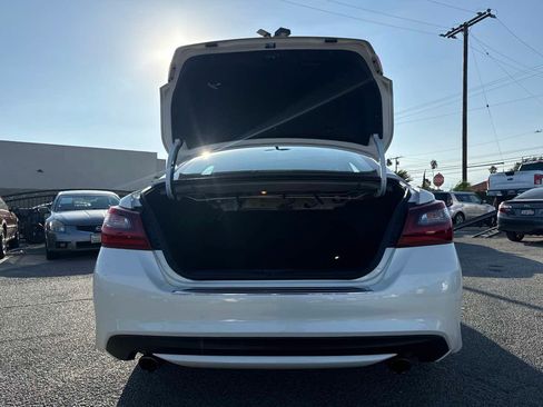 Used 2017 Nissan Altima 2.5 SR FWD image 13