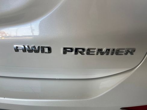 Used 2023 Chevrolet Equinox Premier AWD/4WD image 48