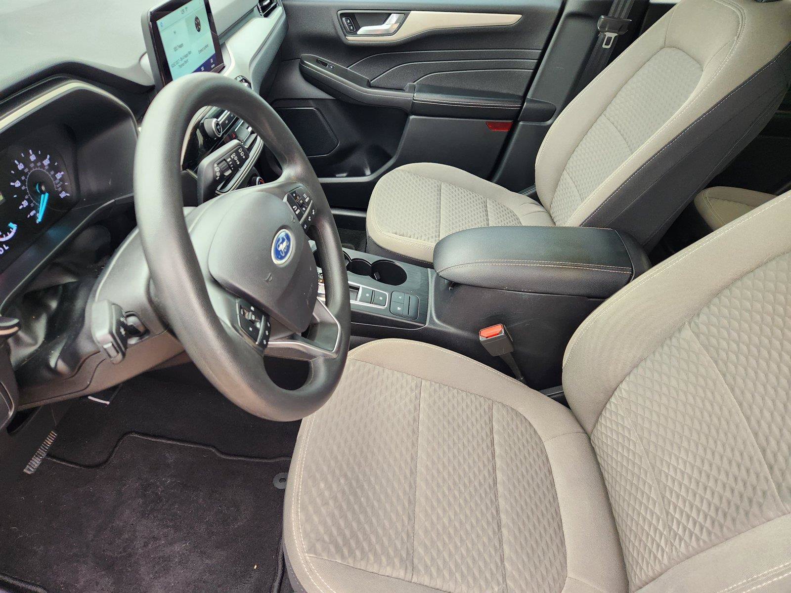 Used 2021 Ford Escape SE FWD image 11