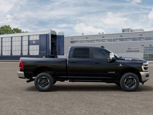New 2026 RAM 2500 Laramie AWD/4WD image 11