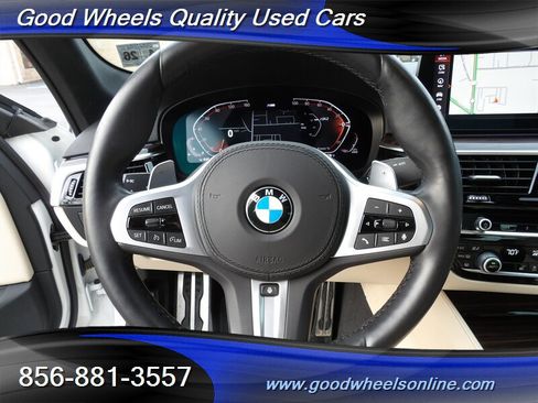 Used 2022 BMW 540i xDrive w/ M Sport Package image 16