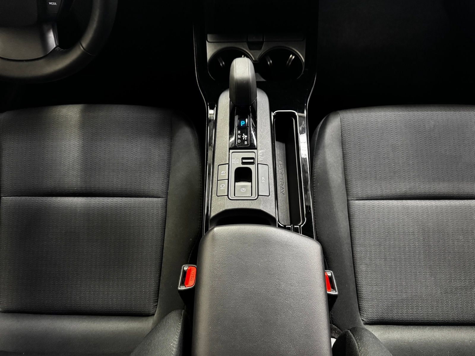 Used 2024 Toyota Prius LE FWD image 25