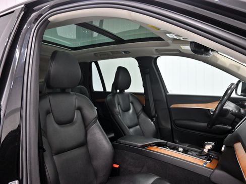 Used 2021 Volvo XC90 T6 Momentum w/ Advanced Package AWD/4WD image 29
