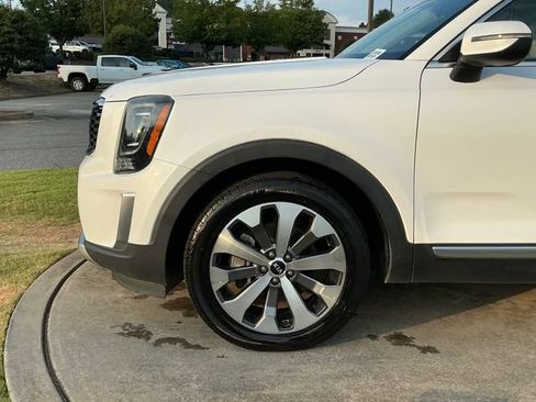 Used 2020 Kia Telluride S w/ S 8 Passenger Seating Package FWD image 12