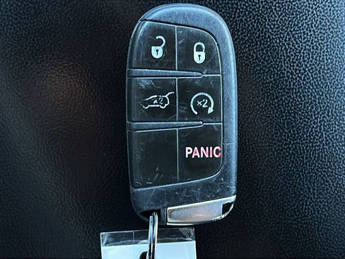Used 2022 Jeep Grand Cherokee Limited RWD image 28