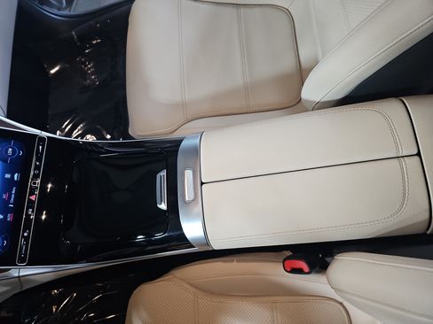 Used 2022 Mercedes-Benz C 300 Sedan image 26