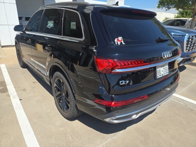 Used 2020 Audi Q7 2.0T Premium w/ Convenience Package AWD/4WD image 3
