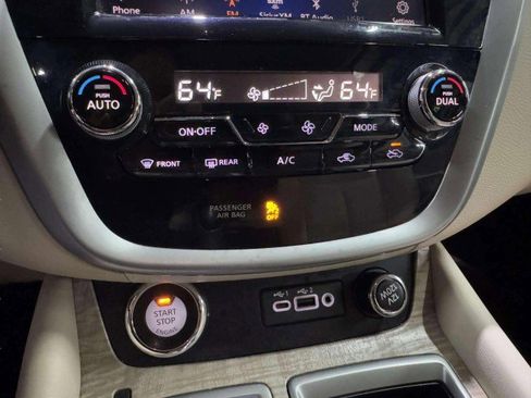 Used 2020 Nissan Murano SV image 58
