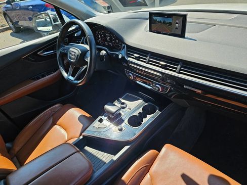 Used 2019 Audi Q7 3.0T Prestige w/ Prestige Package AWD/4WD image 32