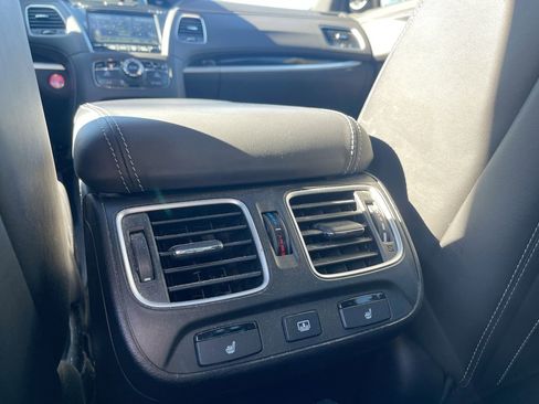 Used 2018 Acura RLX Sport Hybrid w/ Advance Pkg image 25