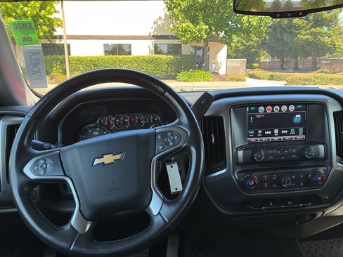 Used 2017 Chevrolet Silverado 1500 LT w/ LT Eassist Package RWD image 24