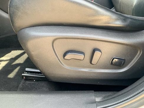 Used 2018 Nissan Rogue Sport SL AWD/4WD image 35