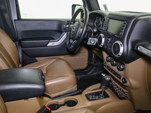 Used 2018 Jeep Wrangler Unlimited Rubicon w/ Dual Top Group image 20